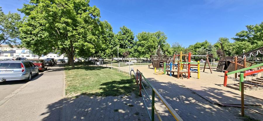 Apartament cu 2 camere si loc de parcare - Torontalului - 26