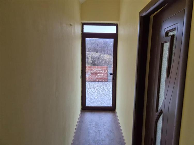 Casa de vanzare individuala cu garaj in Bucium - 15