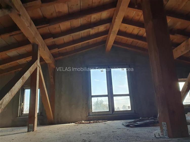 Vila in Gugesti P+M, cu 1000 mp teren intravilan - 6