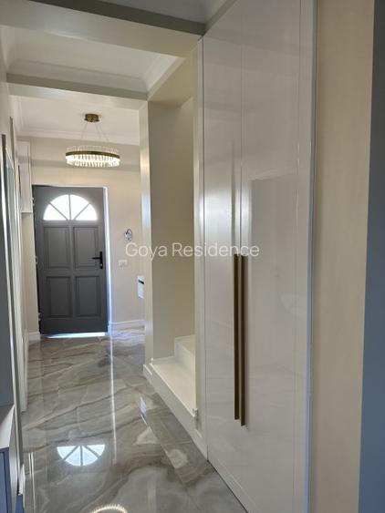 Margine de triplex : 5 camere, 3 bai,2 dressinguri,bucatarie, balcon,terasa. - 13