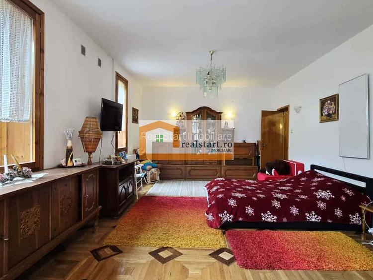 Vedere padure, panouri solare si fotovoltaice, pompa de caldura,  semineu - 22