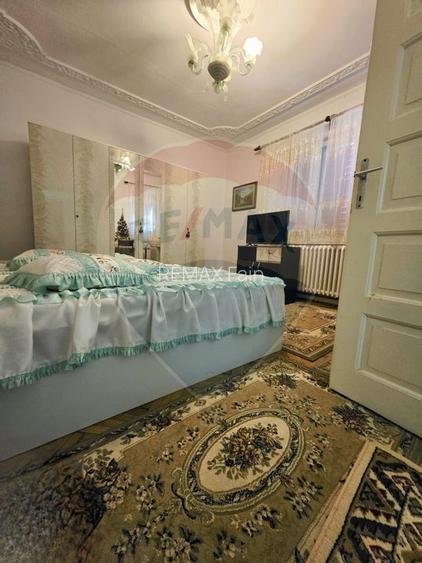 Casa cu 5 camere de vanzare in centrul orasului Talmaciu - 15