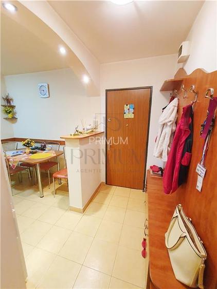 SOARELUI - 3 CAM - 2 BAI - SPATIOS -  CENTRALA PROPRIE - ETAJ INTERMEDIAR - ZONA - 10