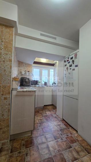 Apartament 3 camere - Centru - 77mp - 2bai - 9