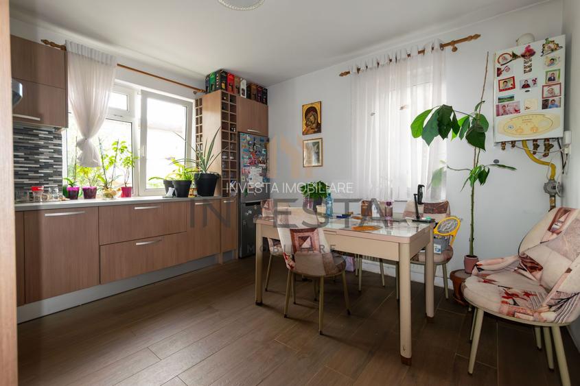 DE VANZARE CASA CU 4 CAMERE BUNA ZIUA - 6