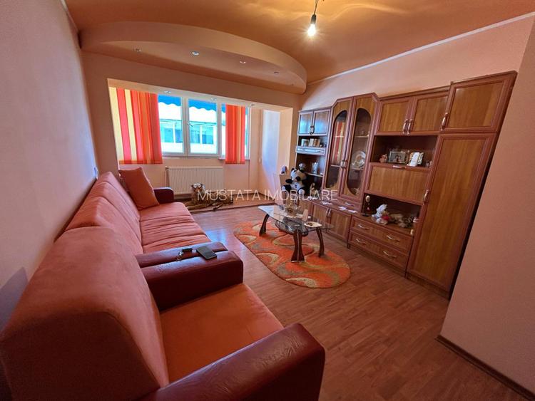 - Apartament 1 camera, zona Vidin, etaj 1 - 2