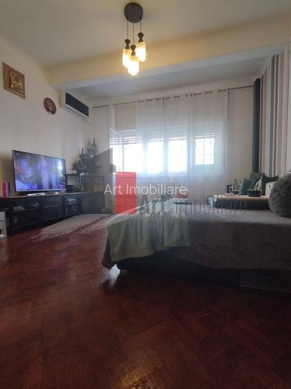Apartament cu 3 camere de vanzare-Piata Victoriei - 2