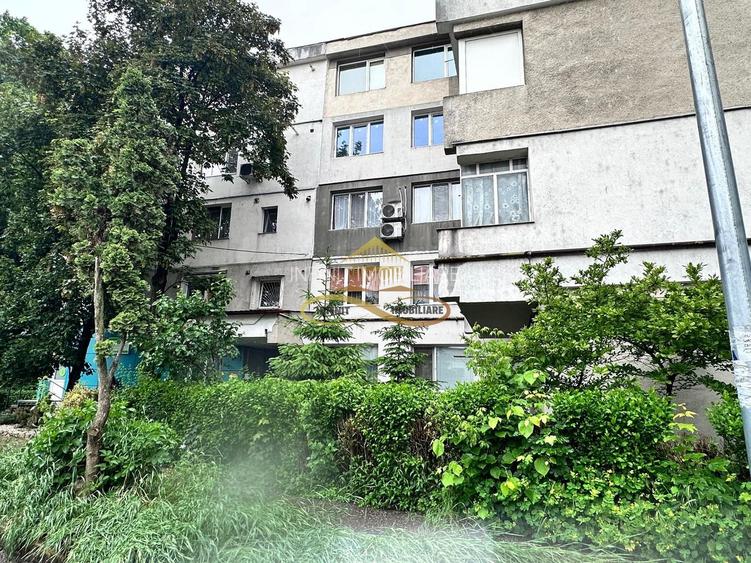 De vanzare apartament 4 camere decomandate Castanilor Bacau - 2