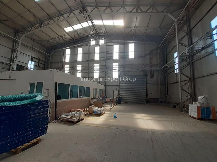 Hala de 1500 mp in zona metrou Republica - 3