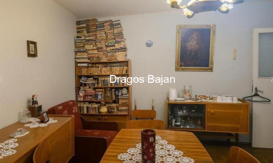 Sala Palatului // vedere spate // balcon - 15