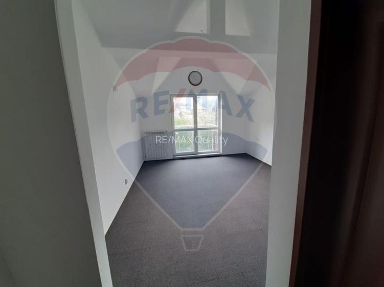 Vila / Pensiune / Camin / Azil seniori, zona superba Moeciu, parcare - 8