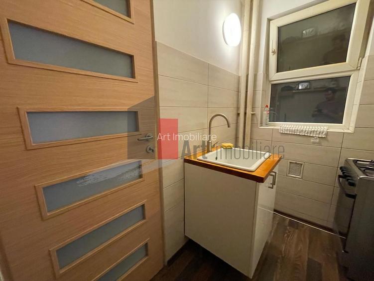 APARTAMENT 2 CAMERE -SALA PALATULUI - 25