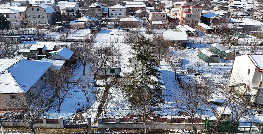 Teren 1.183 mp cu casă bătrânească, deschidere 22,37 ml - 9