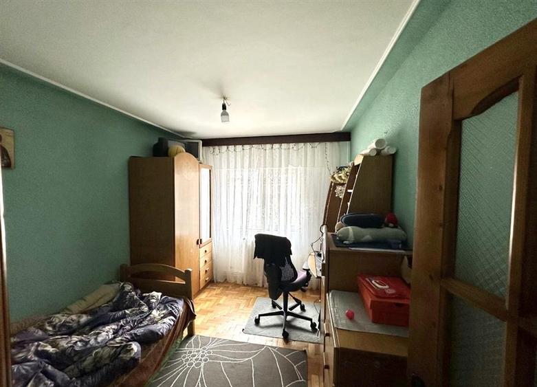 Apartament 3 camere decomandat etajul 3/4- Frumoasa - 3