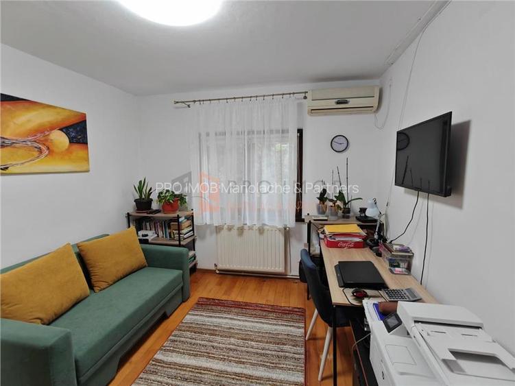 Apartament 3 camere cf 1 semidecomandat zona Crang - 2
