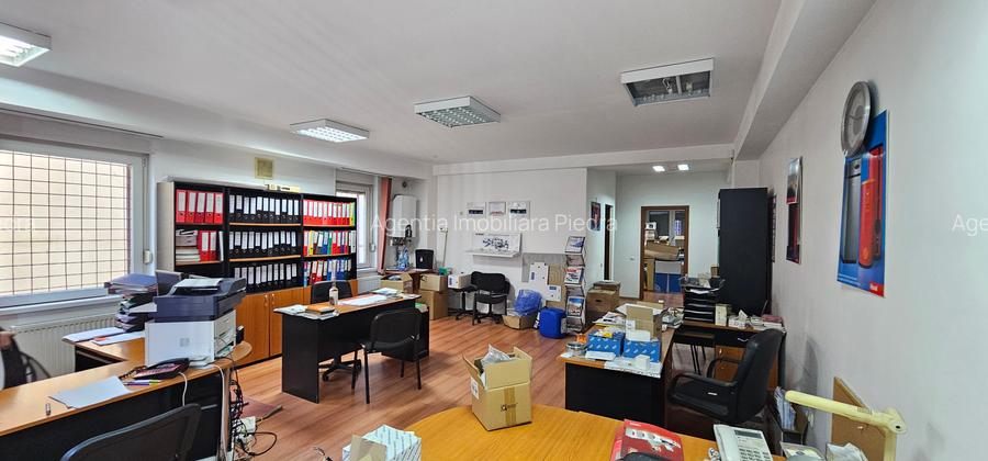 Vand apartament de 3 camere situat pe strada Luptei,intr-un bloc din 2006,parter - 5