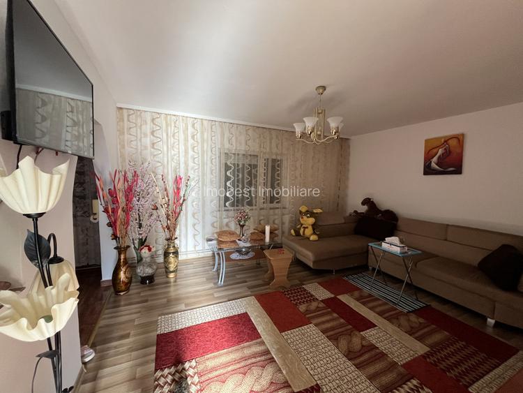 Exclusivitate! Vila P+M inalta, 3 camere, Valu lui Traian - 4