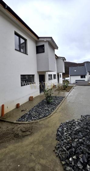 Duplex de vânzare, 4 camere, zona Tauti - 2