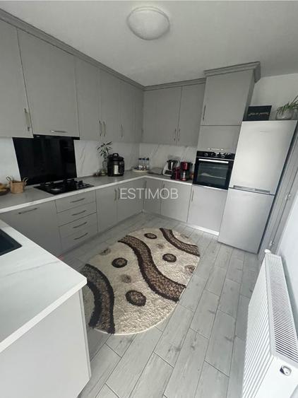 Vand casa pe parter in Harman zona de case noi biserica - 3