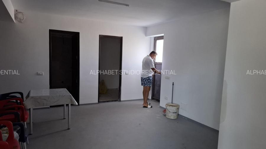 Spatiu comercial de inchiriat – 300 mp vitrina, rafturi montate VADU LAT, GR - 6