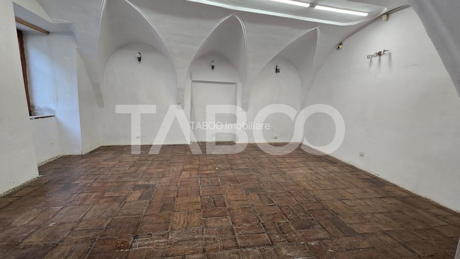 Spatiu comercial in apropiere de Podul Minciunilor de vanzare - 3