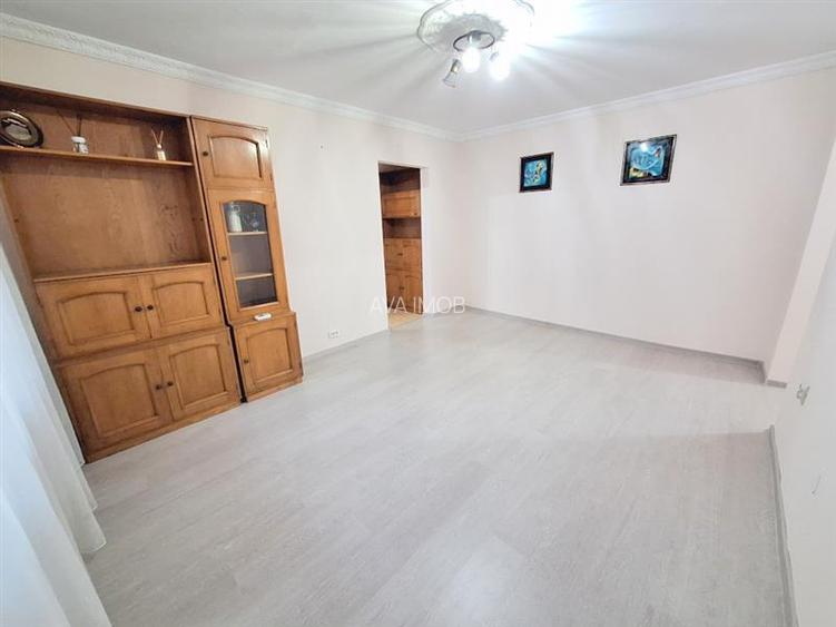 Apartament 2 camere semidecomandat, semimobilat, zona Mioritei - 11