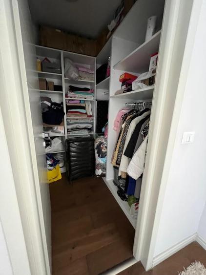 Penthouse de lux cu 6 camere, 3 locuri de parcare, zona Europa