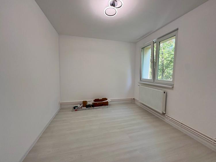 3 Camere Obregia Renovat Complet Centrala Proprie Metrou 10 Minute 60mp