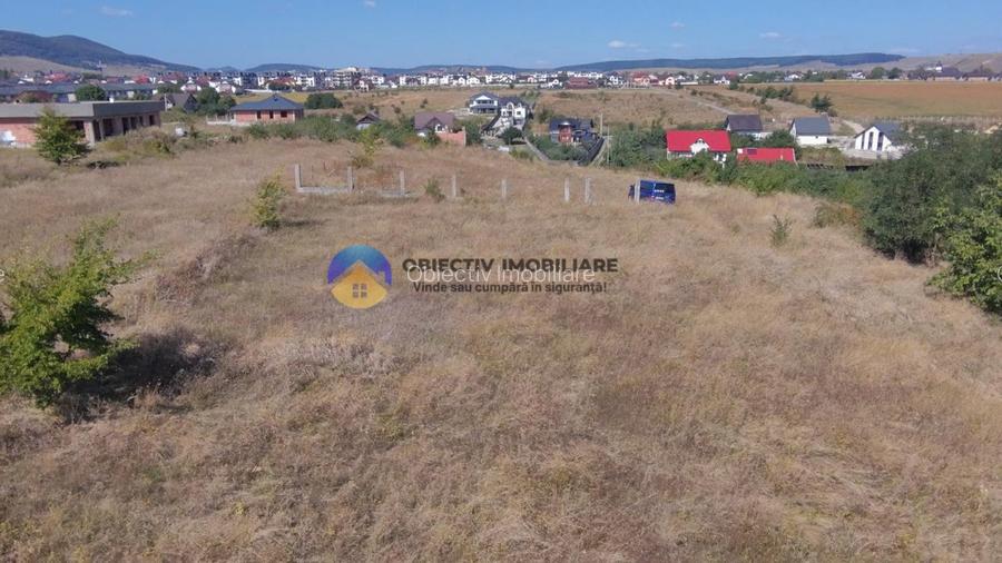 Teren intravilan 1100 mp - zona 1 Mai - 9