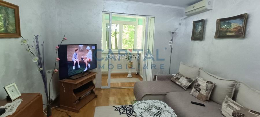 Comision 0% De vanzare apartament ultracentral cu 4 camere decomandate  - 3