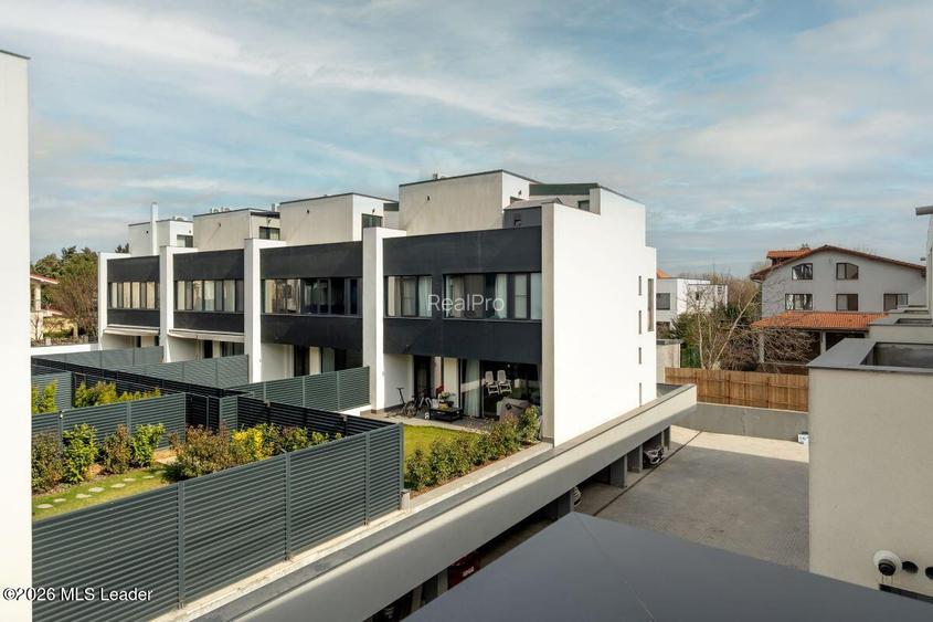 Iancu Nicolae - Vila high-end pe malul lacului, Gradina cu Ponton - 22