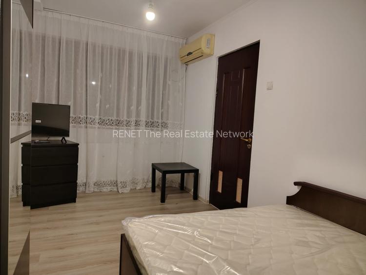 Eroii Revolutiei, doua minute metrou - 8