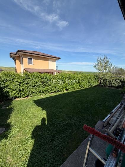 Casă + spațiu comercial de vânzare – proprietar persoană fizică – teren  - 8