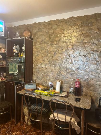 Casă de vânzare cu etaj! - 10