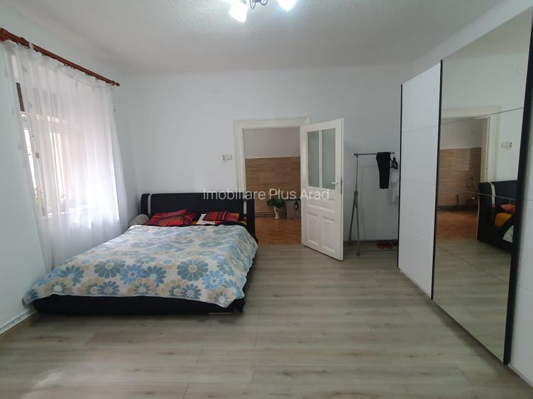 Vand apartament la casa 2 camere central Piata Catedralei - 4