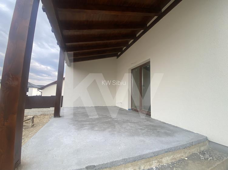 Casa vanzare 4 camere P+1E terasa teren 250mp Sibiu zona Arhitectilor - 2