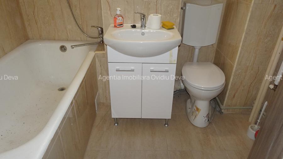 Inchiriez garsoniera decomandata in Deva, zona Zamfirescu in Q-uri, parter inalt - 7
