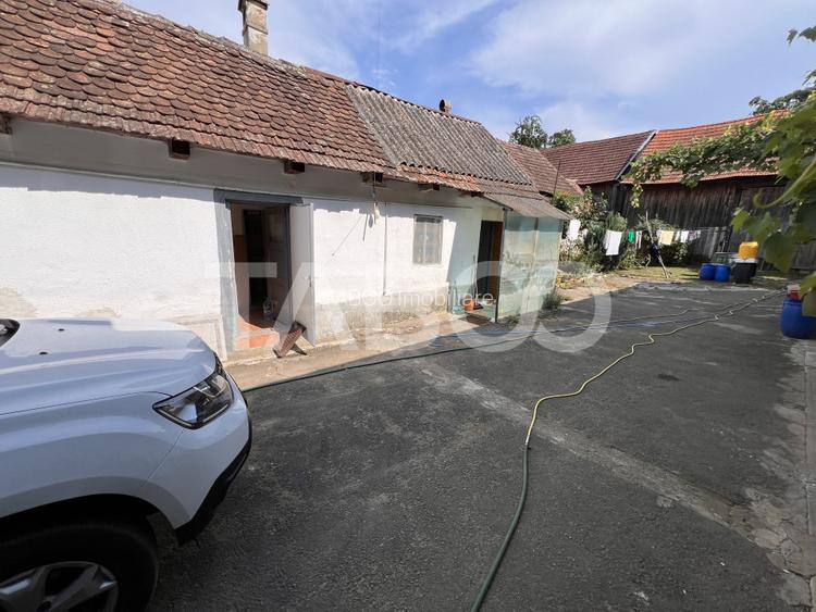 Casa de vanzare 4 camere 2 bai 1162 mp de curte si gradina in Toderita - 2