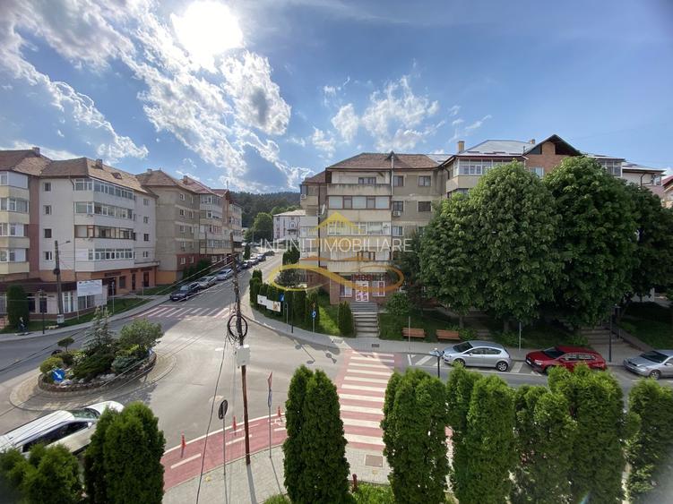 Ap. de vânzare 2 cam. decomandate Moinești-Bacău - 14