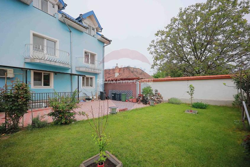 Pensiune cu 11 camere de vânzare, situată în Băile 1 Mai, Sânmartin - 2