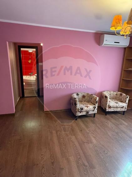 DE INCHIRIAT  APARTAMENT 4 camere zona centrala - 2