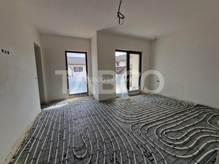 Casa individuala de vanzare cu teren, terasa, garaj si curte Selimbar - 22