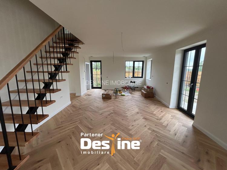 Casa individuala 120mp Teren 360mp Loc parcare terasa si curte generoasa Rediu - 2