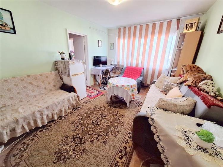 Apartament 2 camere, cu centrala, zona Scolii 16 - 9