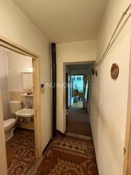 3 camere decomandat - etaj 1 - 80 mp - 2 bai- 125000 euro - 4