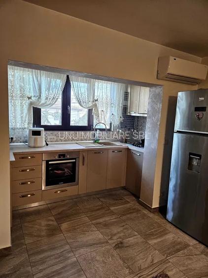 Apartament 3 camere Zona Liceul Nr 1 - etaj 1 - 78 mp - 2