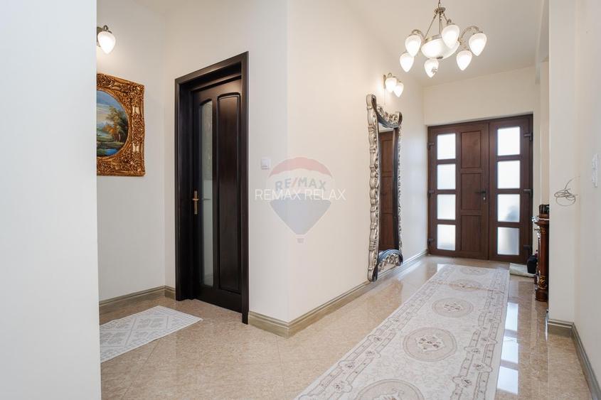 0% Comision - VILA de LUX de vânzare – Cu iaz natural - 6