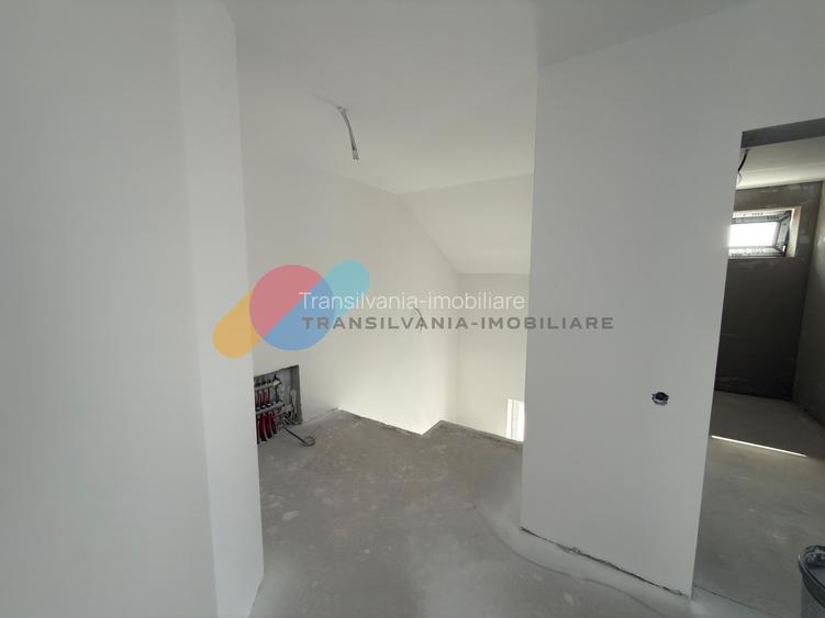 Casă individuala, 258 Mp + teren 446 mp, priveliste spre oras, Dâmbul Rotund - 9