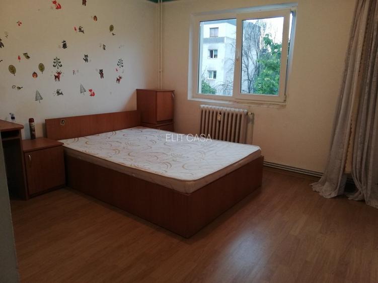 3 camere, decomandat, etaj 2/4, Nicolina - 2