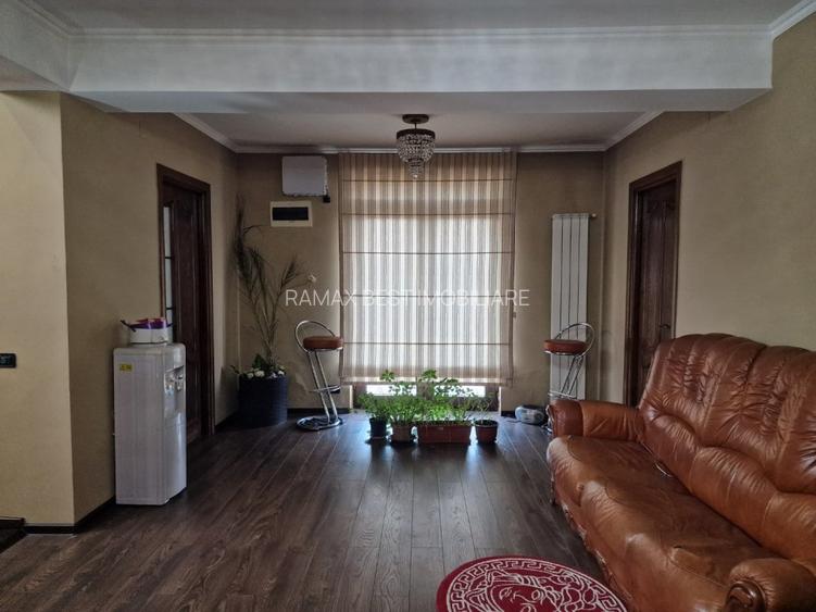 Vila in Colentina, S+P+2E, 7 camere, 5 bai, mobilata si utilata - 24